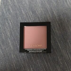 Revlon Pink Blush Matte Compact Natural Finish